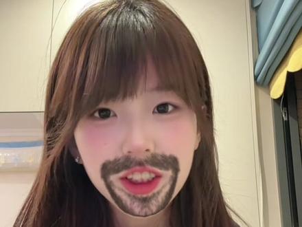 来吧小女孩们从吹刘海到卷刘海的教程 后面卷太多次了刘海看起来不太美妙 但平时还是很好看的吧!
#卷刘海教程