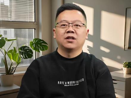 章泽天和蔚来汽车李斌的妻子王奕芝,同是企业家配偶,为什么路人缘差这么多?
2026年,两人先后做女性访谈,再次被放在一起对比。明明都在顶级圈层,口碑却天差地别,核心原因就四点:#章泽天 #访谈 #蔚来李斌 #王奕芝 #李梓赫