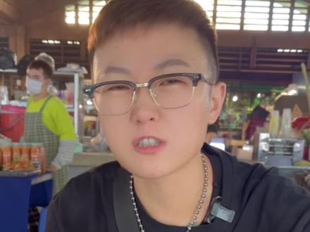 街摊哇塞大鱿鱼#海外生活 #我是你在柬埔寨的眼 #美食#东南亚