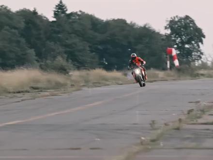 超级公爵,2024款KTM 1390 SUPER DUKE R介绍,排量马力更大 #ktm1390duke