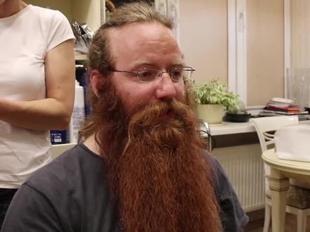 留了三年的胡子,再刮掉 一个人的变化会有多大