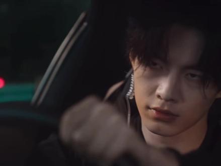 #大玩具 #何与 #双轨 #RX7 #这样的男神
三转子车神(双轨版