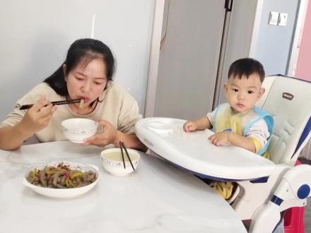 小时候做这个魔芋豆腐大人说不能说话,说话就做不起来 #魔芋豆腐 #小时候不喜欢吃,长大了很喜欢吃 #魔芋 #小时候的味道和回忆