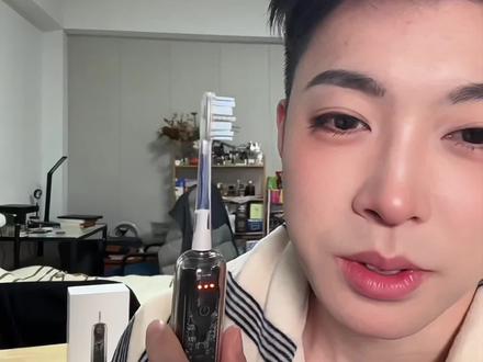 刚换了电动牙刷 说一下感受 #电动牙刷