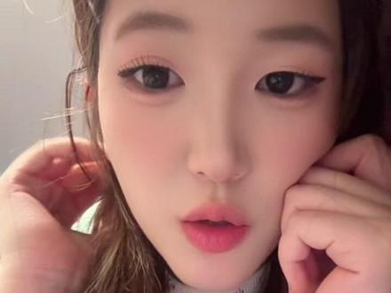 你们还有什么亲吻小技巧吗? #亲吻 #头排 #日常分享 #内容过于真实 #丽丽大王