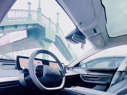 小鹏P7的几个细节设计