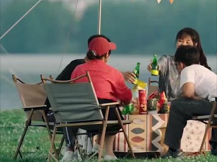 11 月27日,市政府新闻办召开“切实扛好经济大市挑大梁责任”系列主题新闻发布会第六场,围绕“以文化赋能经济社会发展”主题,文广旅游局、宜兴市、梁溪区、体育局、商务局等主发布单位相继登台,以鲜活实践勾勒出无锡统筹物质增长与精神提升、推动文化 “软实力”向经济“硬实力”跨越的生动图景。从城乡精神文明的共绘,到文化事业产业的共兴,再到文化资源的共活,无锡正以文化为墨,在高质量发展的画卷上晕染出浓郁人文色彩。@无锡日报 #无锡