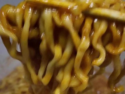 酱里麻火鸡面新吃法#火鸡面 #酱里麻火鸡面 #美食教程