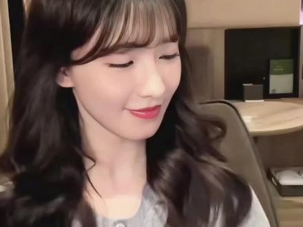 二搭等家杰手搓剧本中!方方你的同学问出了我最想问的问题😽#序谋雨久 #方瑾 #崔雨鑫 #炽热吸引