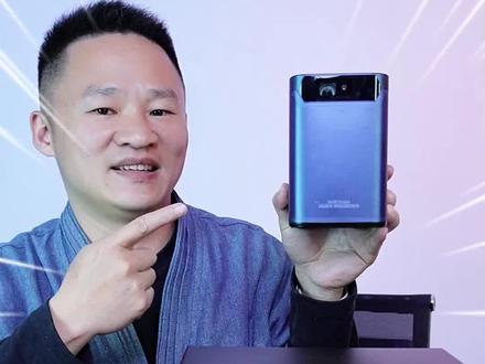 猫我X3智能投影仪,打造移动影院就选它,内置10400毫安大电量,便携且可无线投影播放,支持语音操控、无感自动对焦、双频wifi,功能丰富实用,拥有海量影视资源#数码科技