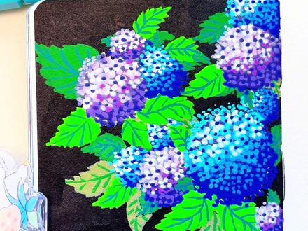 零基础也能画!超简单的绣球花点彩画法,一看就会
零基础一看就会的绣球花来啦,快一起画起来吧!
把绣球花的温柔,画进小小的本子里。
一笔一笔,把夏天的蓝与紫,都留在纸上。
日子慢慢,也像这花团锦簇,慢慢热闹起来。#跟着抖音学画画 #画画教程 #掌握马克笔 #掌握丙烯马克笔 #丙烯马克笔