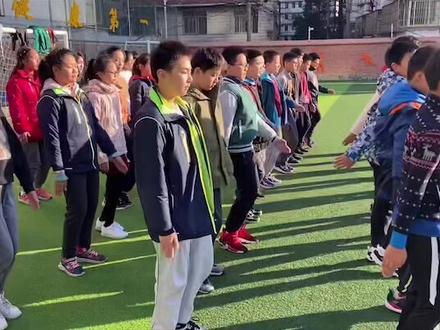 #体育老师 #校园足球 #运动少年 #体育精神 #唯有足球不可辜负 #足球青训 #努力训练热爱生活 #足球⚽ #努力训练 这个哨子是真好!摩腾,两用!裁判、教练、教师用哨!#哨子