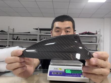 产品#碳纤维 天线盖3K斜纹与锻造纹#小微企业 #工厂实拍视频 #涨知识