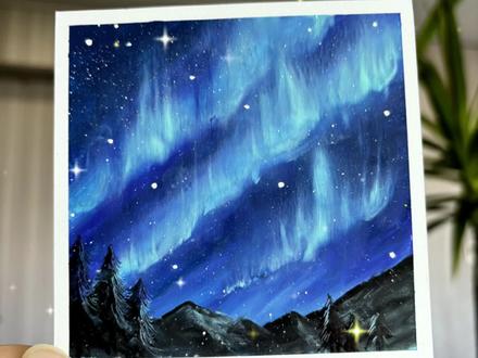 油画棒教程 极光🌌 ✨ 把一整片极光,藏进这张小小的画里。
深蓝的夜翻涌着青蓝的光,星星落在山尖,风穿过松林,好像下一秒,就能听见宇宙的低语。
#油画棒 #跟着抖音学画画 #绘画教程 #极光 #零基础学画画