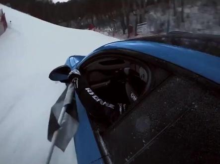 小米SU7冰雪漂移,这才是电车的顶级操控#小米SU7冰雪挑战 #电车操控天花板