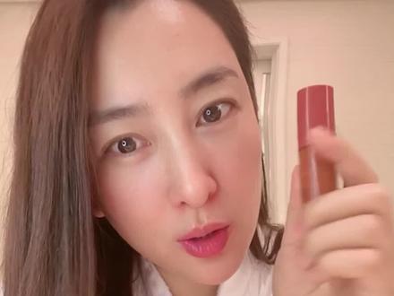 看姐用一支口红💄麻溜儿搞定出门妆😂#化妆分享 #口红 #冬日暖星季