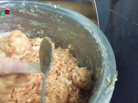 兰州年夜饭炸纯肉丸子,外酥里嫩下酒又下饭 #在家做美食 #年夜菜 #炸丸子 #肉丸子 #兰州市 #地方风味美食