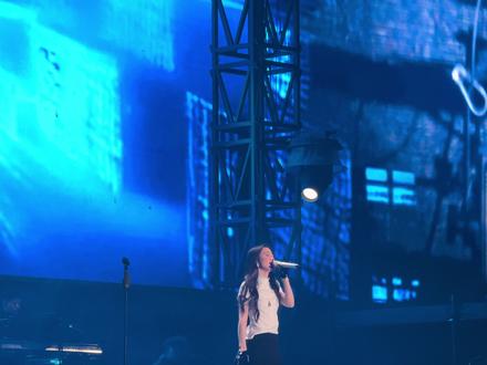 新歌首演《我表示理解》现场可太好听了#创作灵感 #我表示理解 #单依纯