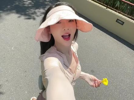 阳光明媚我也明媚 #防晒衣穿搭 #夏日穿搭 #ootd #双抗冰皮 #SINSIN冰皮防晒衣
