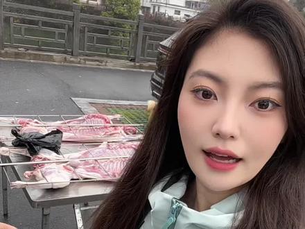 烤全羊,吃饱进山! #美人鱼千斤顶荒野巨物挑战赛 #抖音荒野垂钓季 #钓鱼 #荒野求生 #钓鱼人