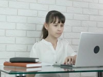 利好消息!2026年将完成新版《教师法》俢订,这是要打造精英教师队伍啊!#今年将修改教师法 #上热门#抖音小助手dou上热门 #教师 #上热门