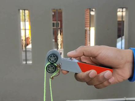 非常火的网红玩具,绳子发射器,教你如何制作 #DIY #玩具 #手工制作 #制作教程 #绳子发射器