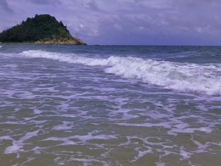 ”最浪漫的事 莫过于这个夏天 我和你一起看海”#晚风很温柔 #一起看海 @DOU+小助手