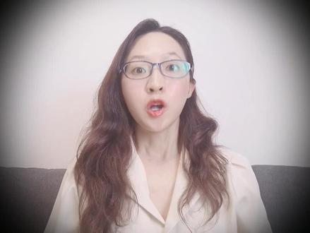 乳汁突然带血怎么回事?绿色的乳汁能给宝宝吃吗?