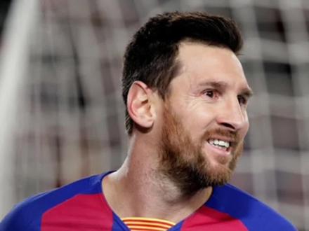 #梅西 #足球 #穆勒 穆勒夸梅西是第一人。