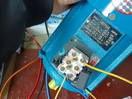 380V三相异步电动机,用单相220V电启动!接线原来这么简单! #电子电工 #电子技术 #电路 #控制器 #电子爱好者 #单片机开发 #变频器 #电气控制 #电工 #工业自动化