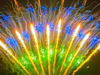 #江山帝景
距离太近的一次拍摄,大家放的时候记得站远一点拍