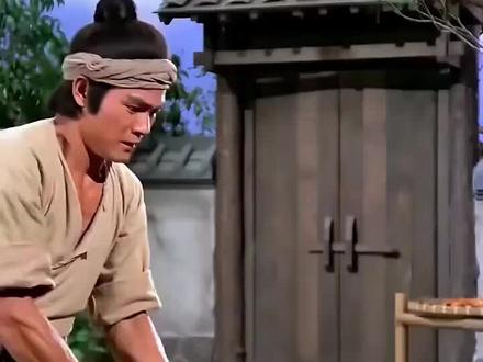 这一切都得从一只酱板鸭开始说起🦆