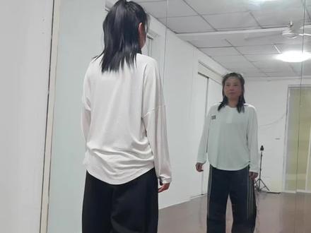 #新舞 《想你的风吹过冬天》曳步舞背面口令分解 喜欢的家人们学起来 感谢友友们支持与鼓励!