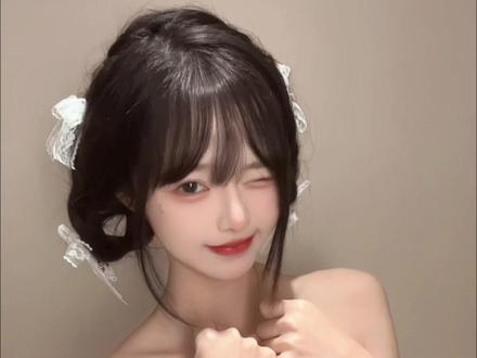 明天就要交稿了 怎么办呀(>﹏<) #饼干摇4 #手势舞