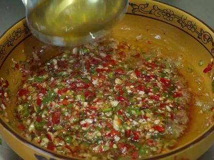 万能蒜蓉鲜辣酱,拌饭拌面都好吃 #美食