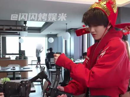 左奇函的镜头下永远都是生动小羊#奇文 #左奇函杨博文 #cp #拍照 #向全世界安利