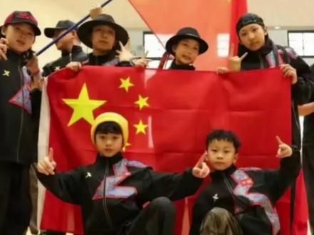 世界冠军!中国街舞小孩哥李勇秋拿下法国JusteDebout 2026世界总决赛Junior Dance Tour全球总冠军。#世界冠军 #燃炸全场 #打破垄断 #街舞少年 #上热搜