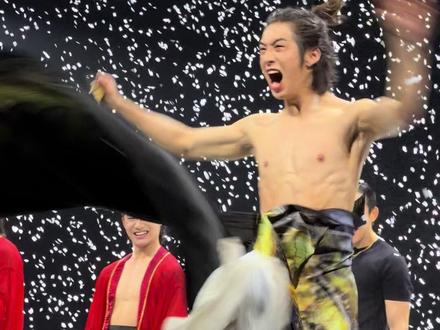 #龚钊 #叹春风
佳人请笑纳 终于看到现实版了