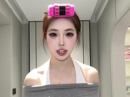 很久没拍穿搭分享了 分享了五套衣服的穿搭思路#穿搭分享 #ootd穿搭#AYORTOYS#shyshy兔闪闪田栩宁联名款