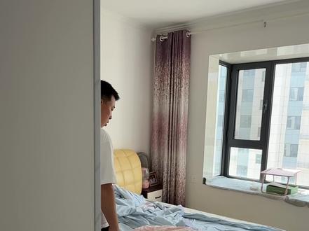 一个男人咋么可以帅成这个样子!