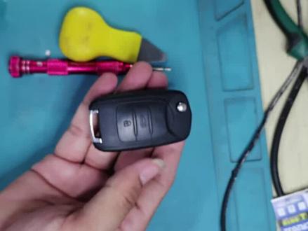 #创作灵感 宝骏折叠钥匙没电?自己更换电池只需几步#配汽车遥控器钥匙 #配钥匙 #汽车钥匙