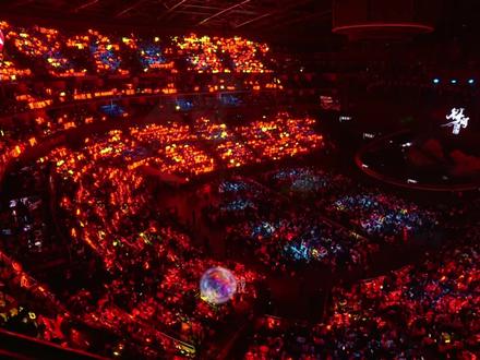 以歌声抒胸臆,以赤诚敬家国。@肖战 #肖战 #东方卫视跨年 #电影得闲谨制