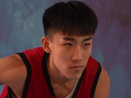 @ 江苏 四强!南京九中、邗江一中、山观高中、九中震旦!一起来看看定妆照花絮吧📷
#JrNBA #篮少可期 #JrNBA十周年 #校园篮球 #定妆照