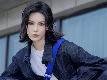 挑战拍遍河南名校!今天要拍的是河南女子职业学院 #河南大学 #拍照 #一花一个新世界#张社长