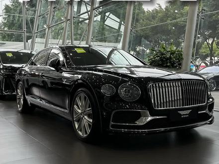 怎样开一台宾利,你学废了没
#宾利飞驰 #dou是好车 #宾利