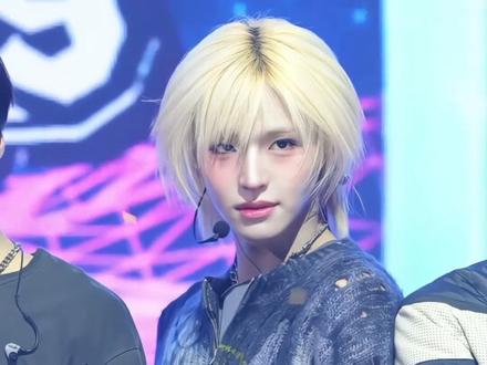 此刻全世界的嬷嬷都吻了上来 #Kpop #idntt ##李清明 #李忠明