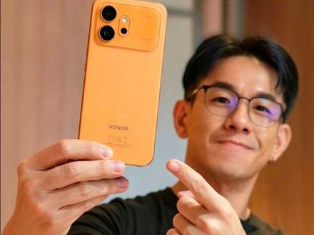 Honor 600 上手体验,质感手感拉满
很多人第一眼都以为:Honor 600系列和大牌竞品长得差不多!
外表颜值对标旗舰,质感完全在线;
核心配置分层适配不同需求,关键是入手成本比同档位竞品友好太多。
好看只是标配,内核才是底气,
颜值相仿、实力有别,还能省下预算,在现在的大环境下,CP值才是王道
#honor600series #honor600 @荣耀手机