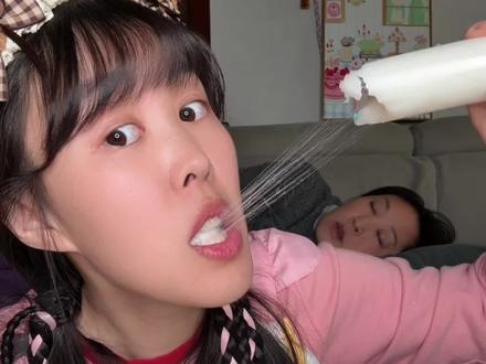 隔壁小孩馋哭了!#沉浸式吃播 #创意糖果测评 #解压声控助眠