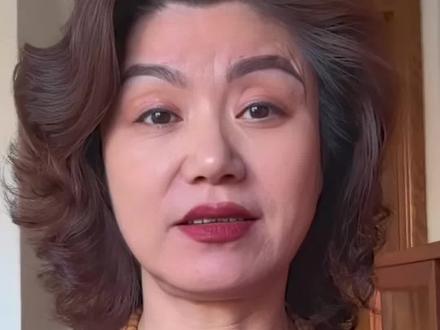 2026第一哭,飞机8小时最强阅读理解来了。女孩子一定要看完,少吃点爱情的苦!#异国恋 #杨怼怼 #爱情 #恋爱 #这是个真实的事情 @爱讲八卦的杨怼怼