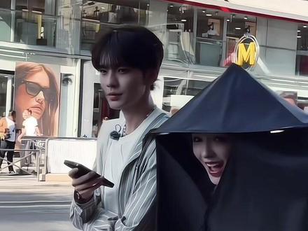 两人就如此默契#毕雯珺 #张予曦 #巴黎合伙人 #路透 #深情眼